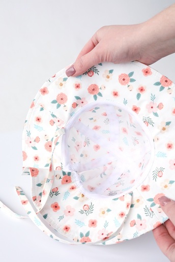 Панама Шарлиз, Цветочное поле - фото 1